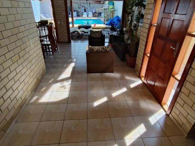 Casa para Venda em Caraguatatuba - 4